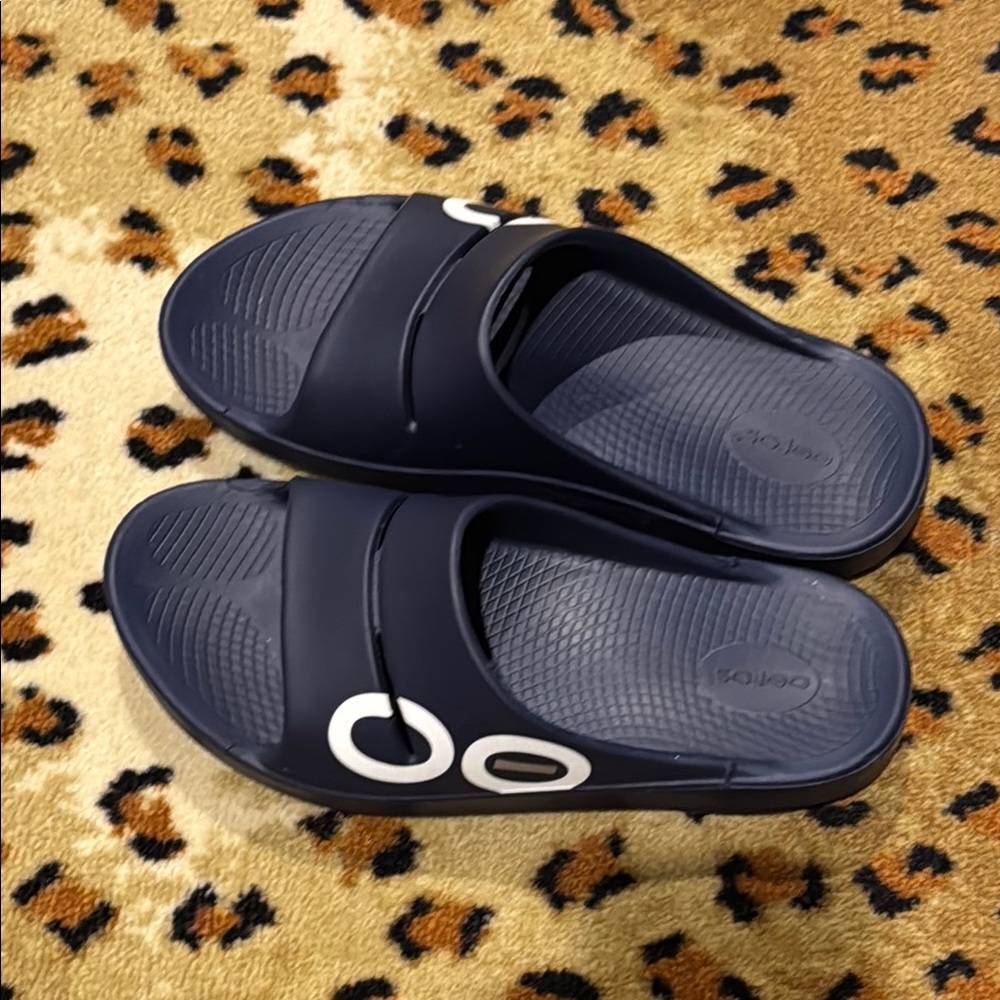 OOFOS OOahh Slide - Picture 3 of 6